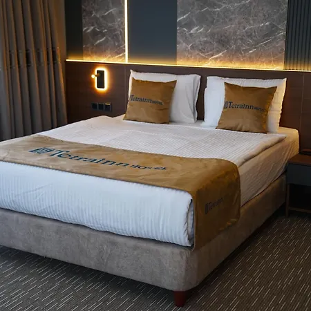 Tetrainn 4*